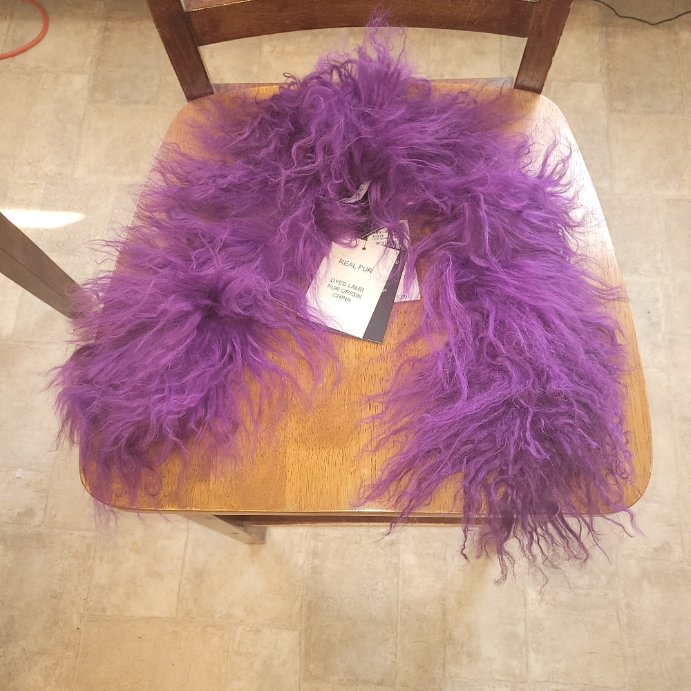 Adrianne Landeau fur scarf